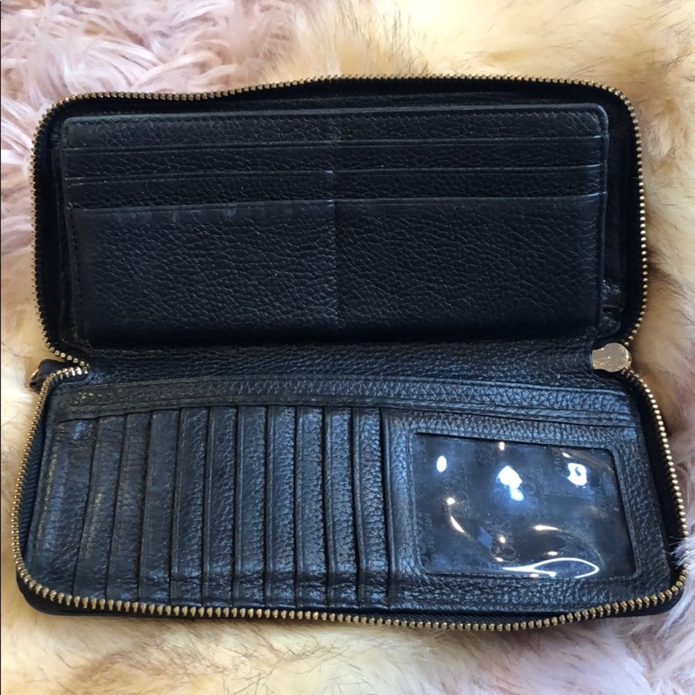 Black Michael Kors wallet - Picture 2 of 6